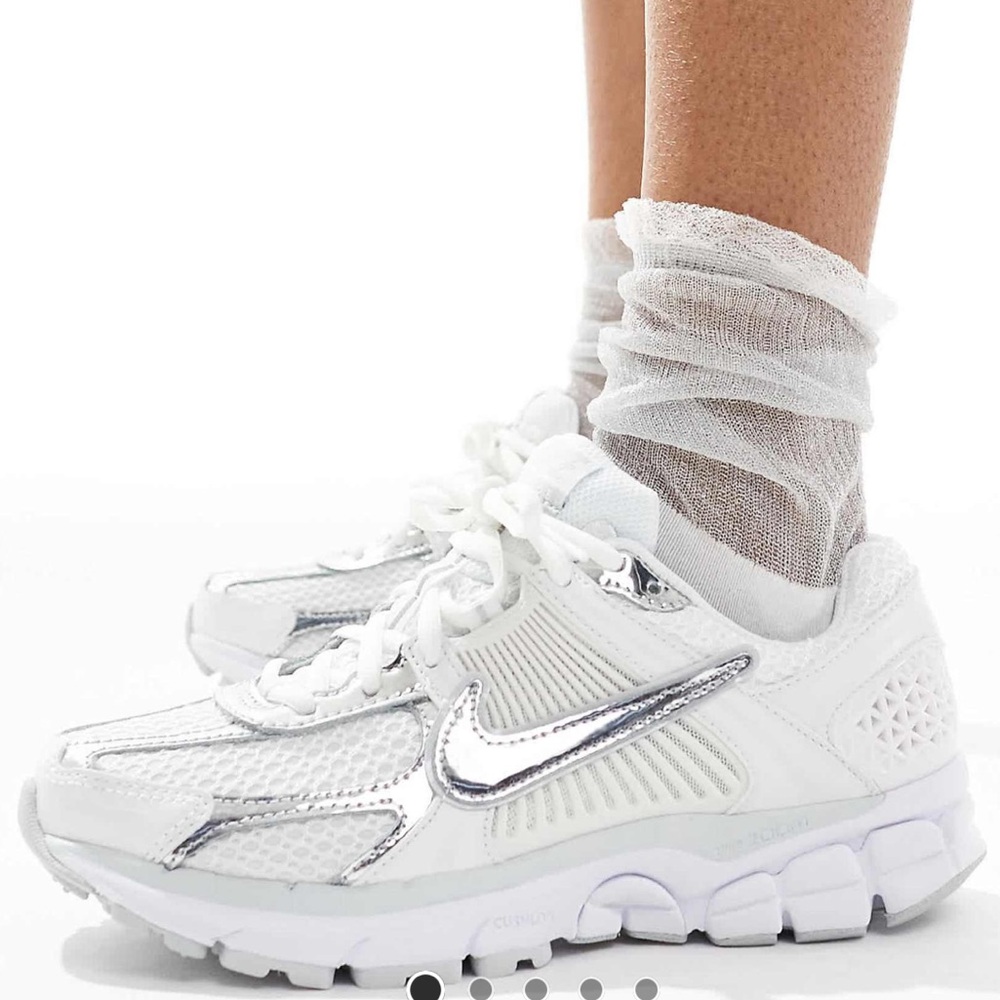 Nike Vomero 5
